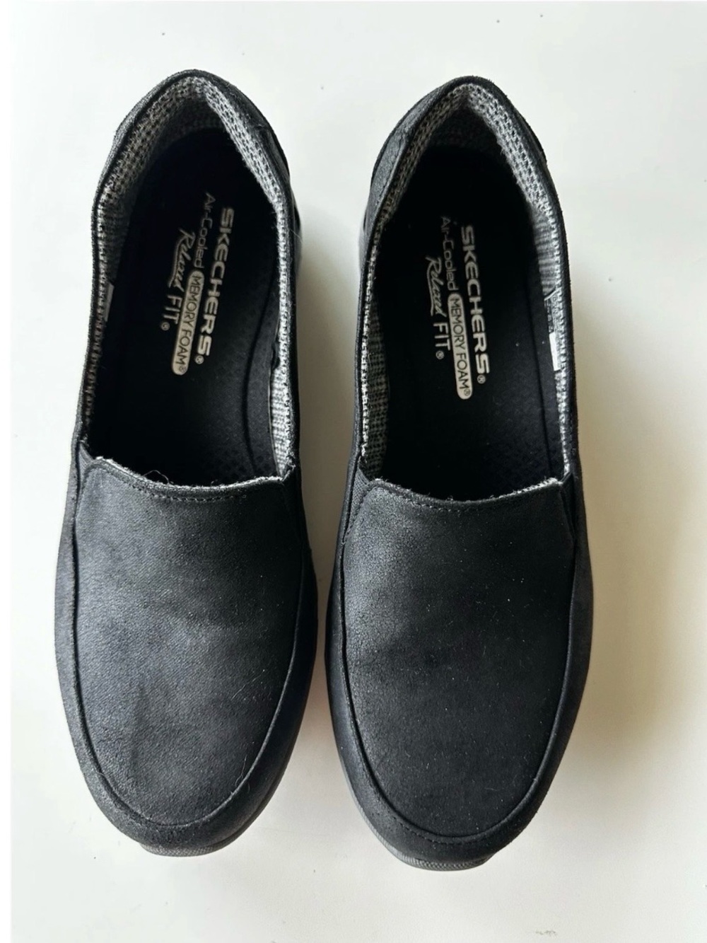 Skechers Black women's Slip-On Casual Loafers